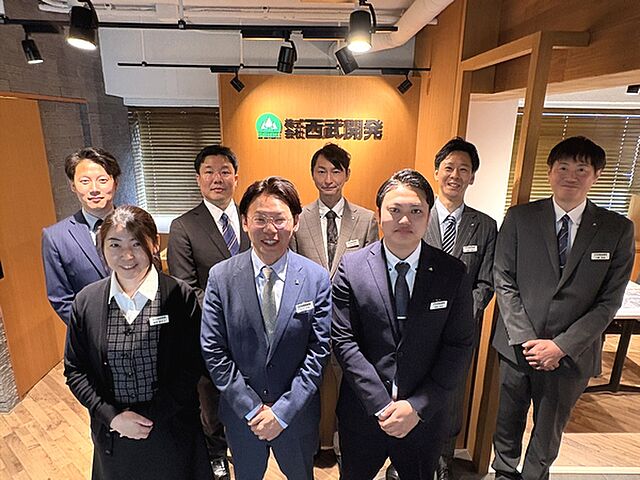 スタッフ