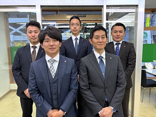 スタッフ