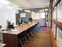 株式会社エミアス 本店