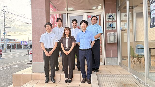 スタッフ