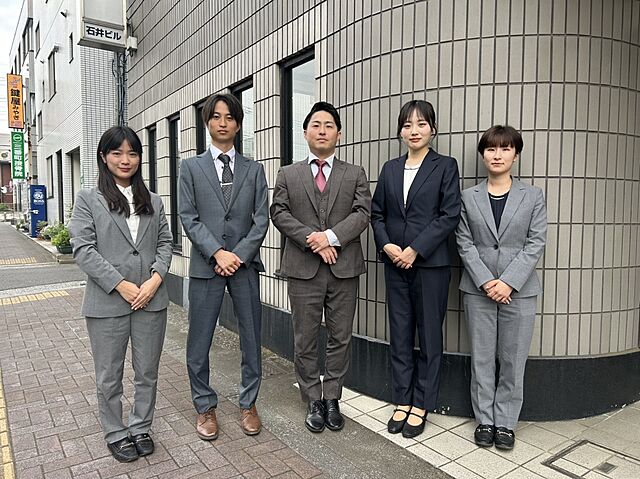 スタッフ