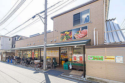 フレッシュ市場マルフク 北浦和店 約210m(徒歩3分)
