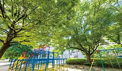 翠町第一公園 約350m(徒歩5分)