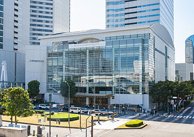横浜みなとみらいホール 約1,070m(徒歩14分)