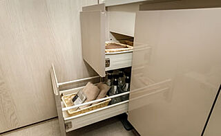 ワコーレ神戸上筒井通レジデンス フロアキャビネット