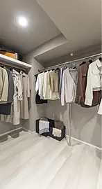 レ・ジェイド奈良三条通り ウォークインクロゼット