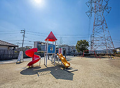 角田いこい公園 約340m(徒歩5分)