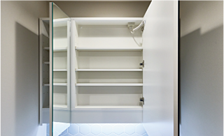 グランドパレス春日静邸 三面鏡付洗面化粧台