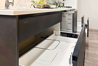 ロイヤルガーデン高松駅南弐番館 スライド収納