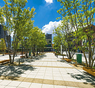 豊橋市まちなか広場 約220m（徒歩3分）