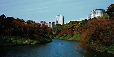 千鳥ヶ淵周辺街並み 約1,600m(徒歩20分)
