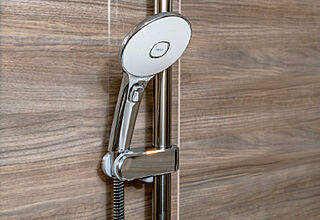 サンメゾン新田辺駅前 スライドフック付握りバー