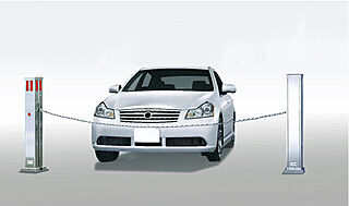 ヴェリテ金剛ルネ クロスサイト 不審車の侵入を防ぐチェーンゲート