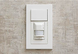 クレヴィアシティ神戸舞子駅前 人感センサー付玄関照明