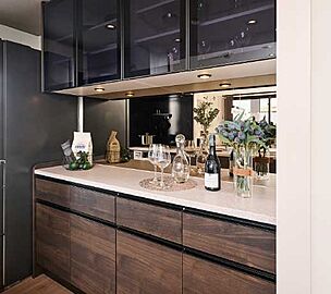 アメイズ直方中央プレミアム カップボード