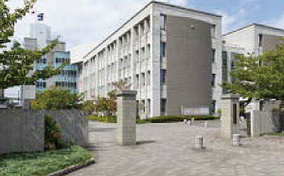 福岡県立修猷館高等学校 約1,070m（徒歩14分）