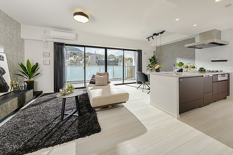 ブランシエラ大浦サンリヤン リビング・ダイニング（606号室）