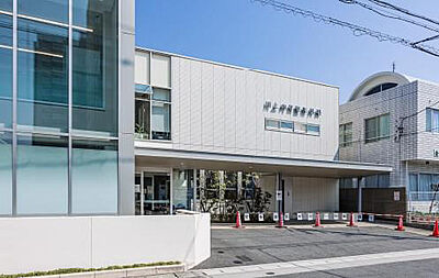 川上内科整形外科 約140m(徒歩2分)