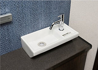 イーグルコート京都烏丸御池 トイレ手洗いカウンター