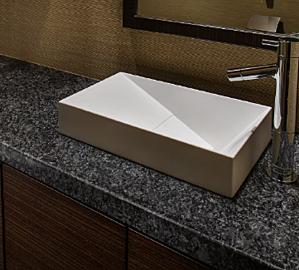 グランドヒルズ恵比寿 手洗いカウンター付トイレ