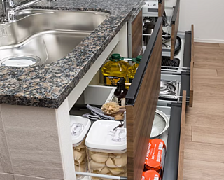 シティテラス赤羽THE EAST スライド式収納