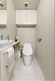 ガーデンハウス成増 手洗いカウンター付トイレ