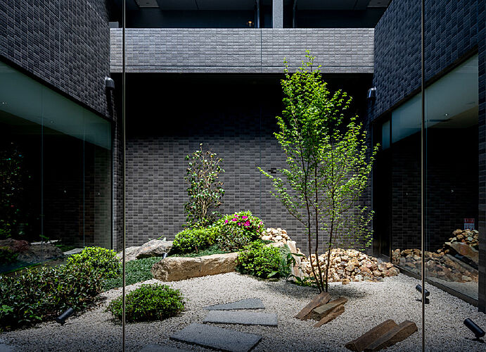 ザ・ライオンズ覚王山 中庭（2025年5月撮影）