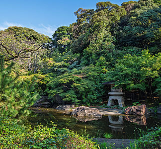 掃部山公園 約530m(徒歩7分)