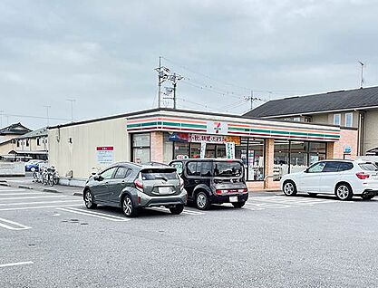 セブンイレブン栃木小金井駅東店 約370m