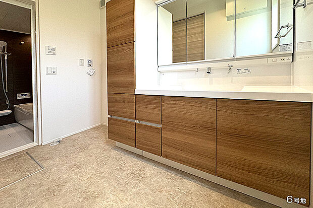 【6号地 洗面室】6号地