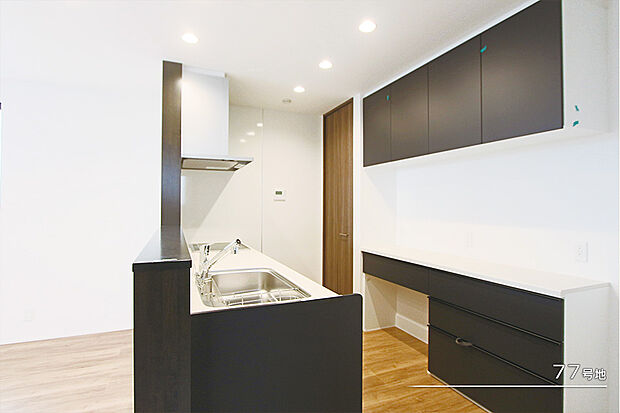 【77号地 キッチン】77号地