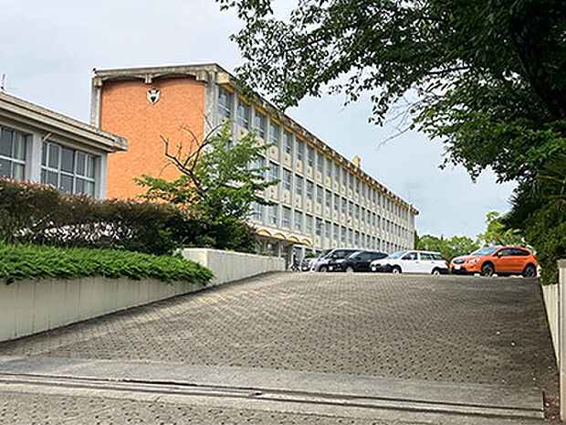 三郷小学校