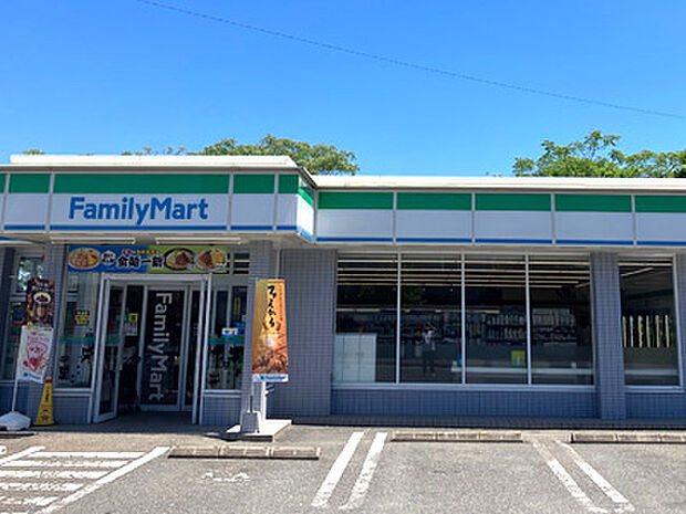 ファミリーマート 中津永添店