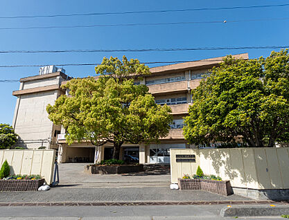 上尾市立東中学校 約1650m