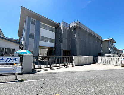 姫路市立糸引小学校 約960m