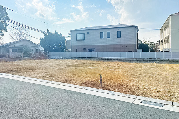【4号地 前面道路含む現地写真】4号地