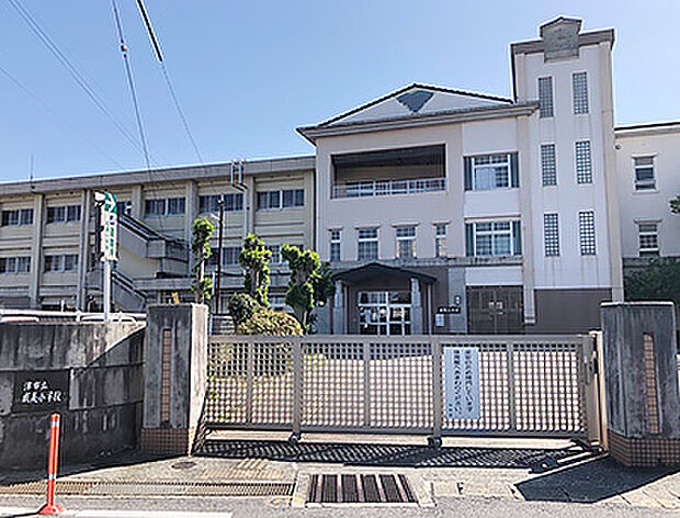 津市立成美小学校