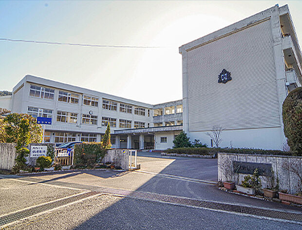 熊野町立熊野東中学校