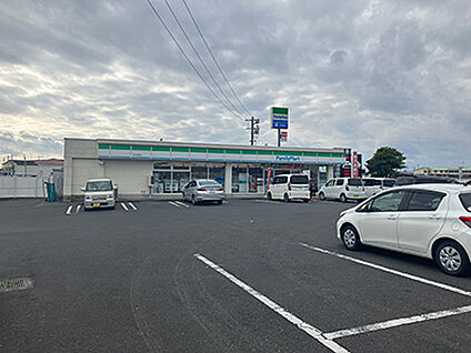 ファミリーマート国分福島店 約1370m