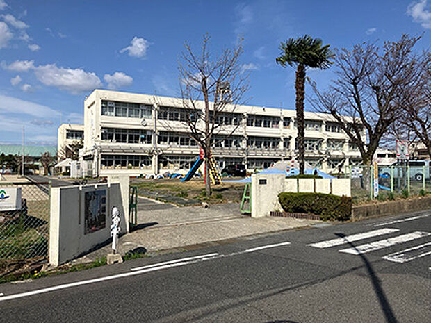 山王小学校