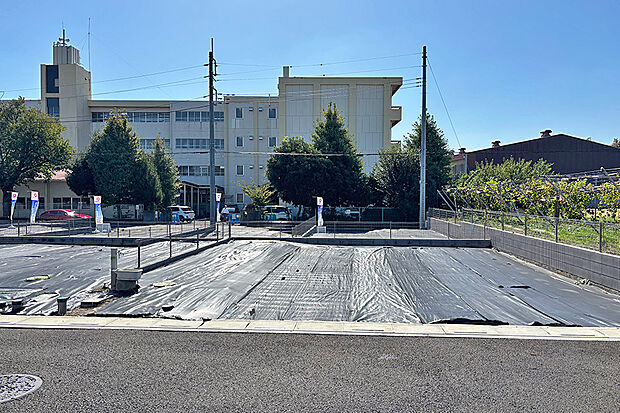 【5号地 外観】前面道路5mに接道する建築条件付宅地です。 16区画のダイワハウスの分譲地で街並みが整備されておりま