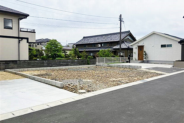【4号地 前面道路含む現地写真】4号地