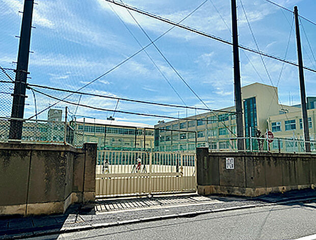 神戸市立鷹取中学校