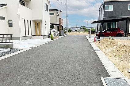 1号地 前面道路含む現地写真