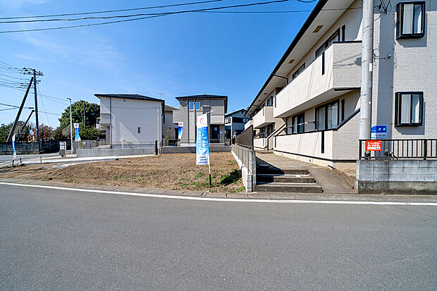 【3号地 その他現地】敷地面積40坪超!日当たり良好です。 幅員4.9m~6.6mでゆとりがあります。