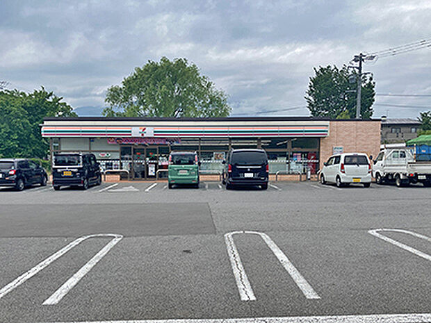 セブンイレブン御代田草越店