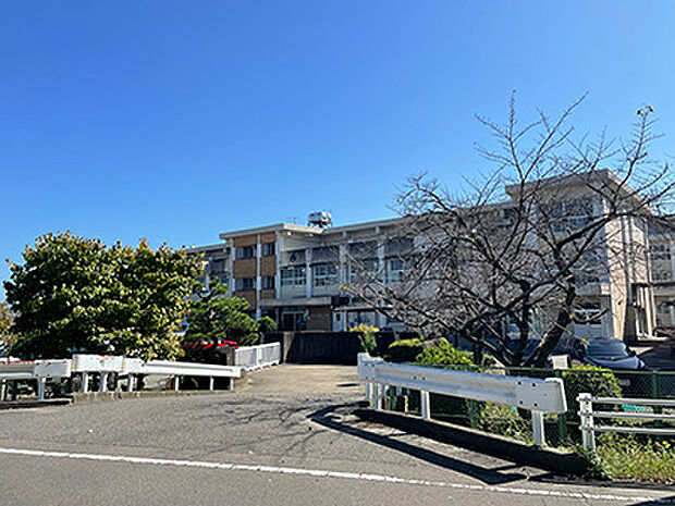 厚見中学校