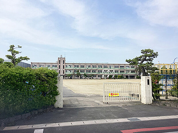 岩倉北小学校