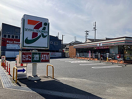 セブンイレブン大府駅西店 約600m