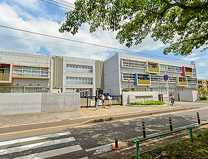 千葉市立花園中学校 約360m